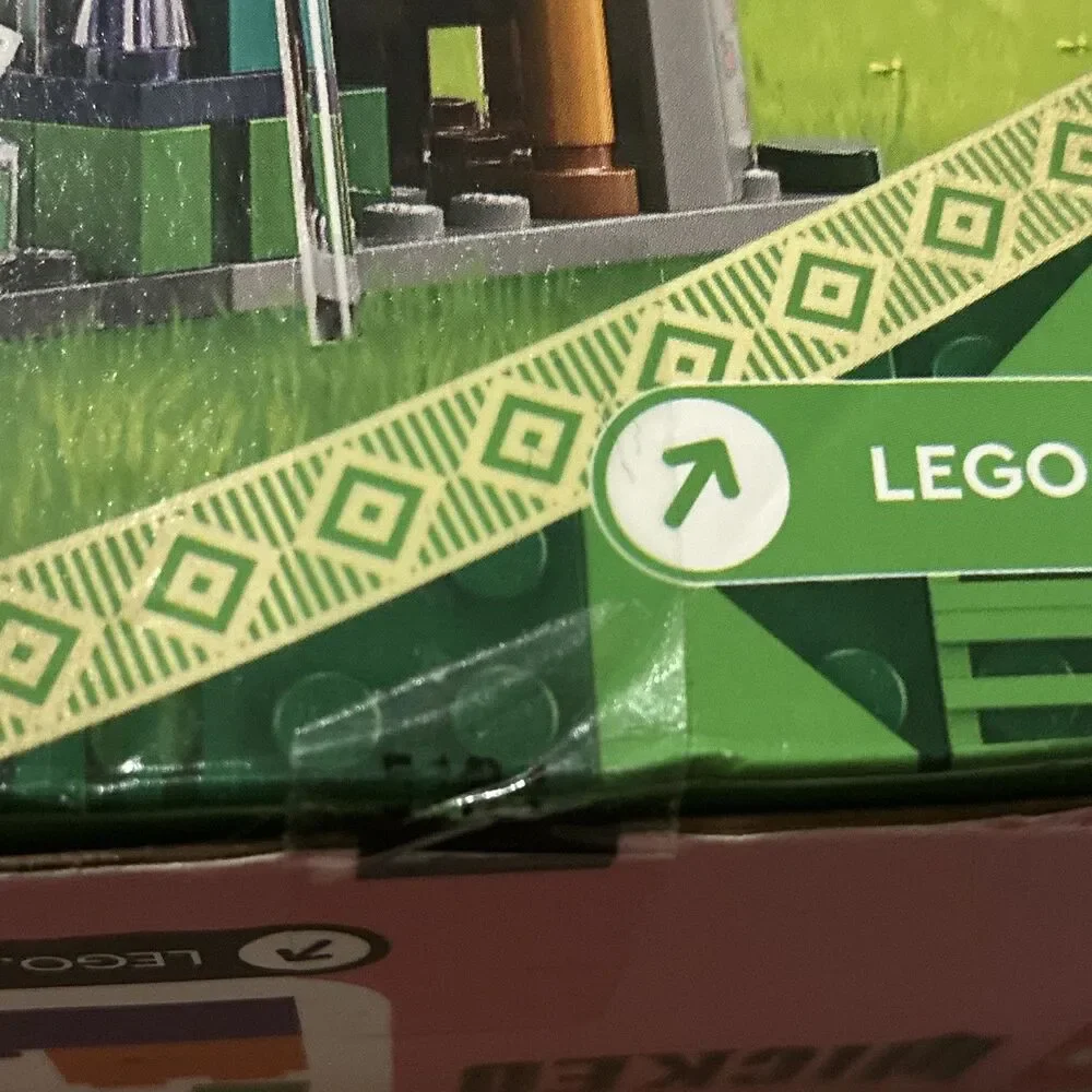 LEGO Wicked 75684 Welcome to Emerald City 945 Pieces New Sealed